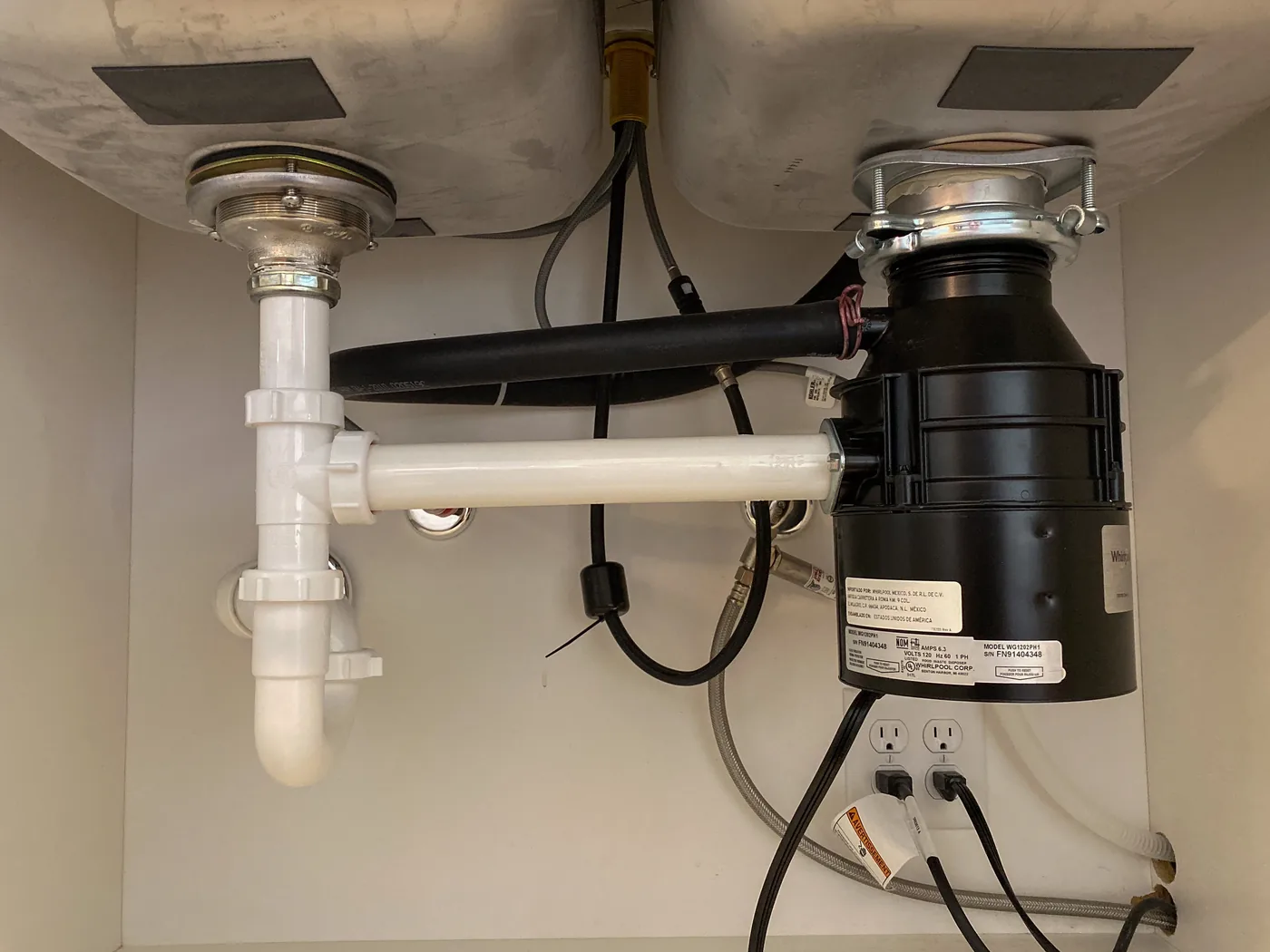 Garbage Disposal Leak in a Pittsburgh home